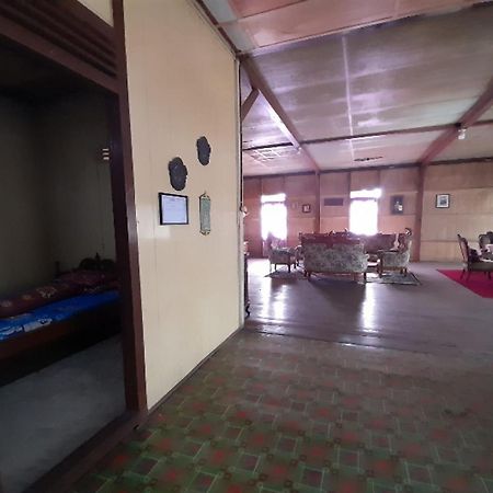 Oyo Homes 91248 Desa Wisata Banding Agung Danau Ranau Eksteriør billede
