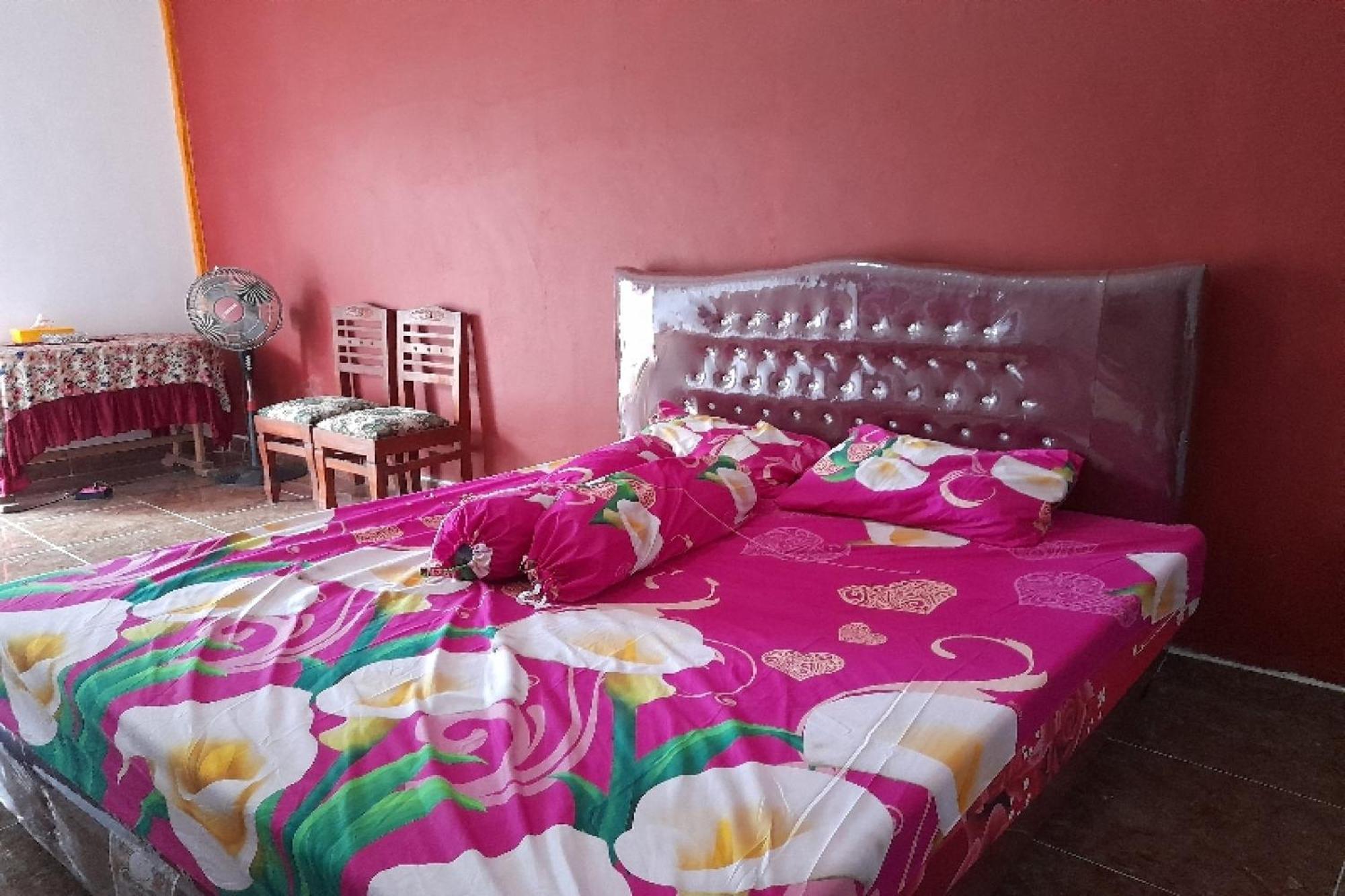 Oyo Homes 91248 Desa Wisata Banding Agung Danau Ranau Eksteriør billede